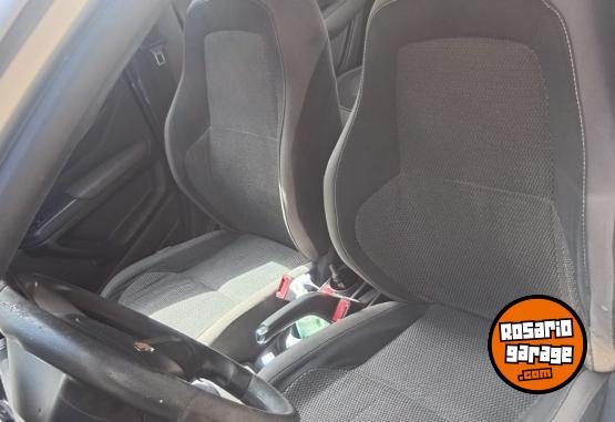 Autos - Chevrolet Prisma LTZ 2015 GNC 170000Km - En Venta