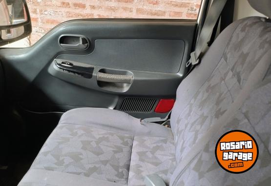 Camiones y Gr�as - Vendo Kia 2500 modelo 2010 ,con aire acondicionado levanta vidrios y cierre centralizado - En Venta