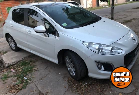 Autos - Peugeot 308 Allure navegador 2015 Diesel  - En Venta