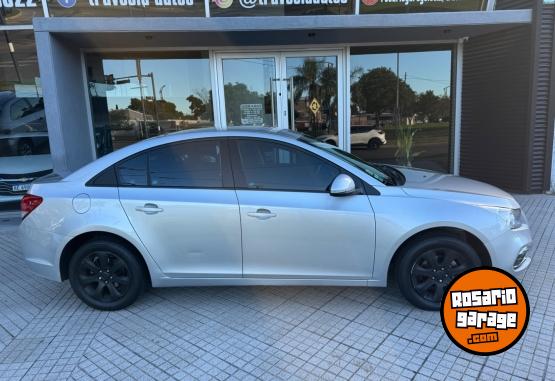 Autos - Chevrolet CRUZE LT 1.8 4P 2015 Nafta 80000Km - En Venta