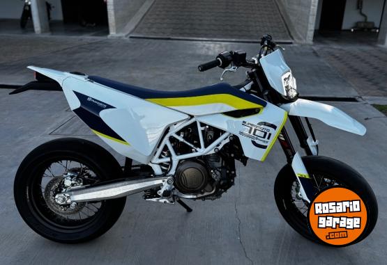 Motos - Husqvarna 701 supermoto 2018 Nafta 13500Km - En Venta