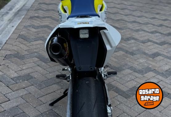 Motos - Husqvarna 701 supermoto 2018 Nafta 13500Km - En Venta