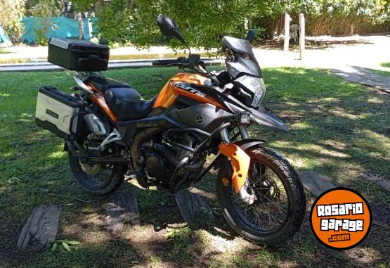 Motos - Corven Touring 250 2018 Nafta 32000Km - En Venta