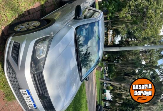 Utilitarios - Volkswagen Saveiro cabina simple 2017 Nafta 130000Km - En Venta