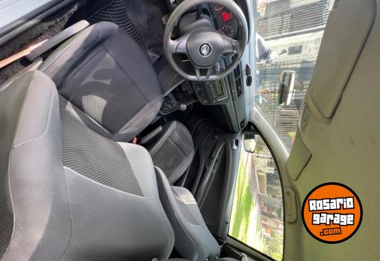 Utilitarios - Volkswagen Saveiro cabina simple 2017 Nafta 130000Km - En Venta