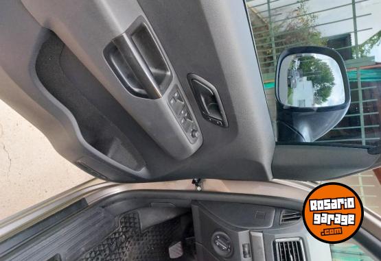 Camionetas - Volkswagen Amarok trendline 2023 Diesel 57000Km - En Venta