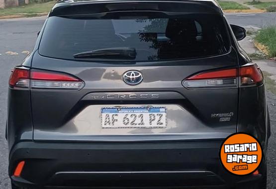 Autos - Toyota COROLLA CROSS SEG H�BRIDO 2022 Electrico / Hibrido 100000Km - En Venta