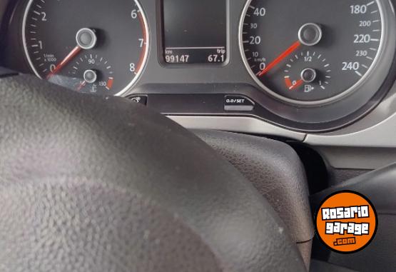 Autos - Volkswagen Suran Conforline 2015 Nafta 99000Km - En Venta