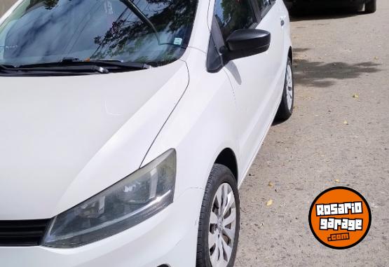 Autos - Volkswagen Suran Conforline 2015 Nafta 99000Km - En Venta