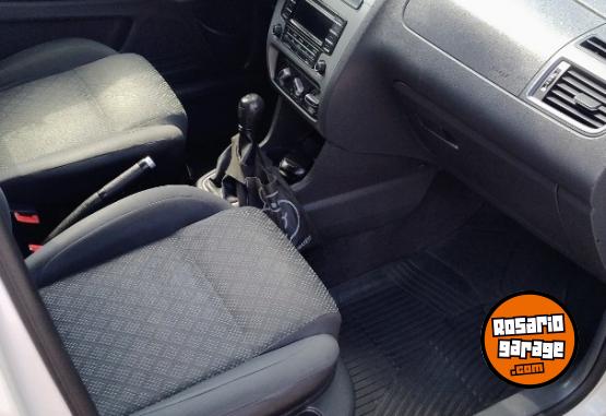 Autos - Volkswagen Suran Conforline 2015 Nafta 99000Km - En Venta