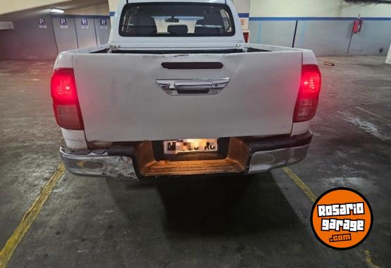 Camionetas - Toyota Hilux srv 2019 Diesel 160000Km - En Venta