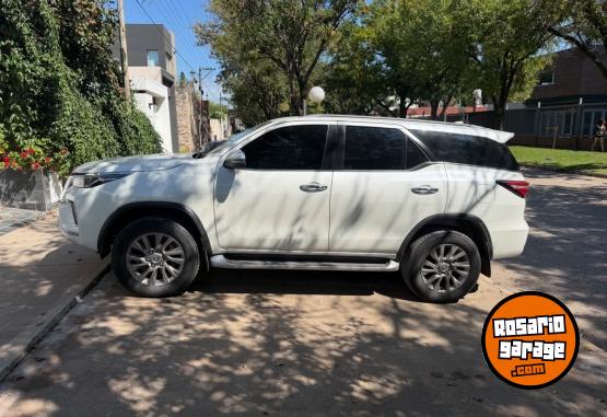 Camionetas - Toyota SW4 SRX 2.8 204 CV 4X4 AT 2022 Diesel 68500Km - En Venta