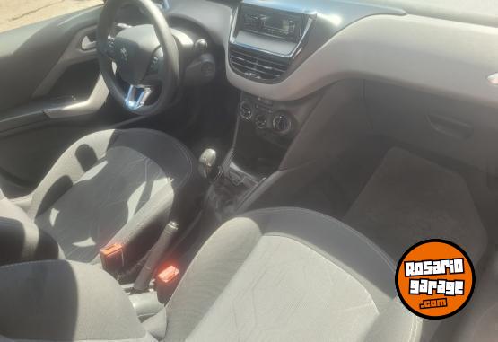 Autos - Peugeot 208 2017 Nafta 70000Km - En Venta