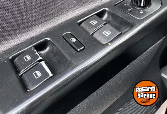 Autos - Volkswagen Suran 1.6 Highline 2013 Nafta 168000Km - En Venta