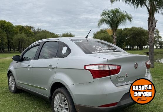 Autos - Fiat Grand Siena 2016 GNC 122500Km - En Venta