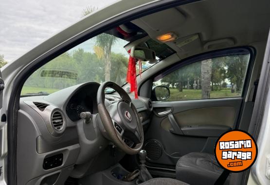 Autos - Fiat Grand Siena 2016 GNC 122500Km - En Venta