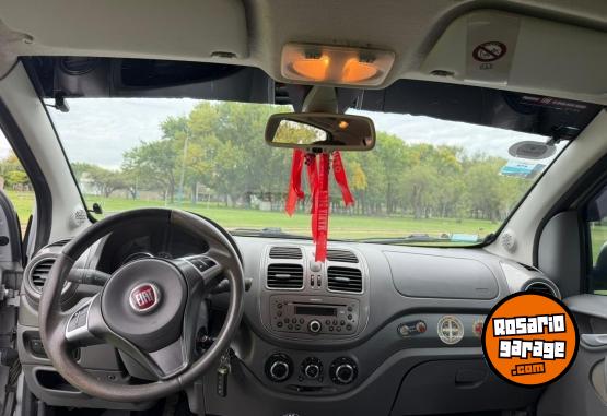 Autos - Fiat Grand Siena 2016 GNC 122500Km - En Venta