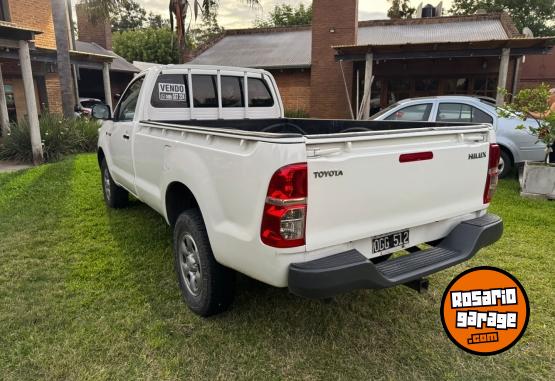 Camionetas - Toyota Hulix 2.5 tdi - 4x4 2014 Diesel 220000Km - En Venta