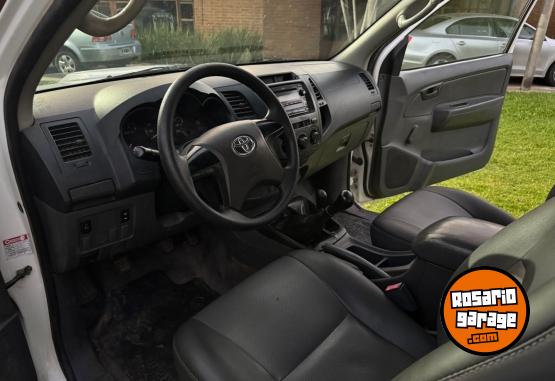 Camionetas - Toyota Hulix 2.5 tdi - 4x4 2014 Diesel 220000Km - En Venta