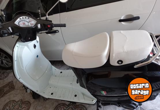 Motos - Motomel Strato euro 2023 Nafta 14500Km - En Venta