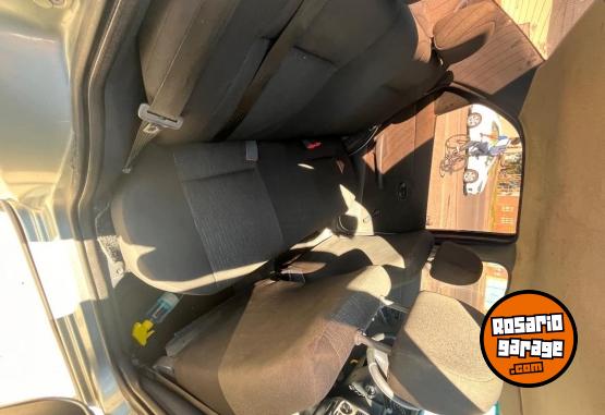 Autos - Fiat Siena 2010 GNC 180000Km - En Venta