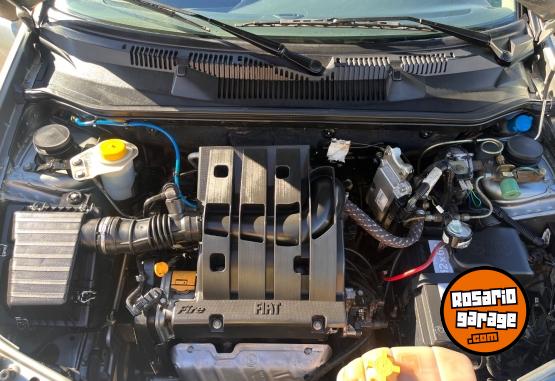 Autos - Fiat Siena 2010 GNC 180000Km - En Venta