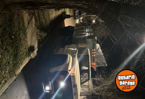 Camiones y Gr�as - Ford 7000 Volcador - En Venta