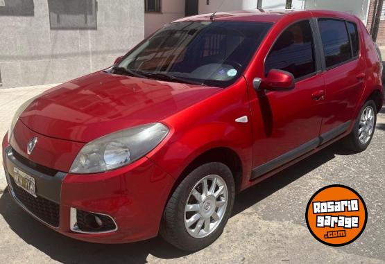 Autos - Renault Sandero privilege 2013 Nafta 110000Km - En Venta