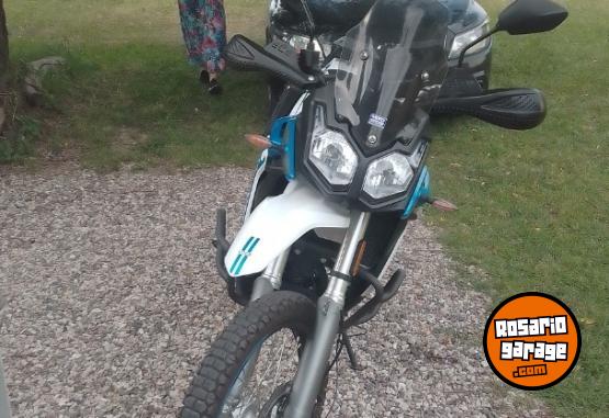 Motos - Voge 300 Rally 2023 Nafta 8600Km - En Venta