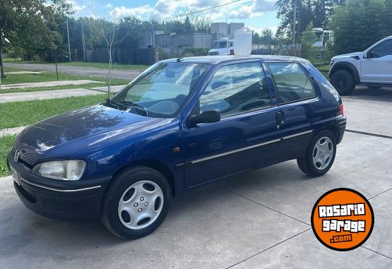 Autos - Peugeot 106 1999 Nafta 185000Km - En Venta