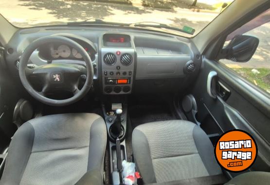 Utilitarios - Peugeot Partner 1ra mano permuto 2014 Nafta 140000Km - En Venta