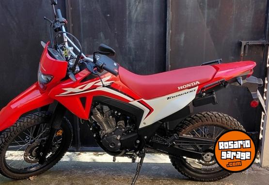 Motos - Honda XR 300 TORNADO 2025 Nafta 1700Km - En Venta