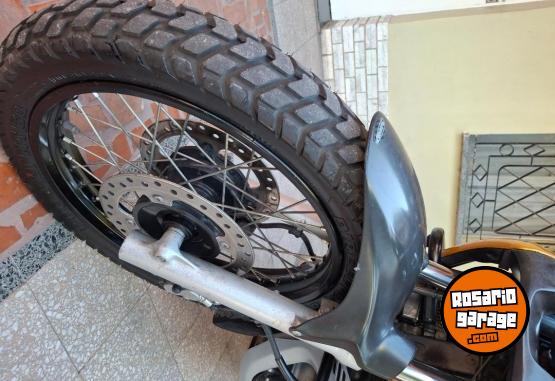 Motos - Honda 700 2008 Nafta 57800Km - En Venta