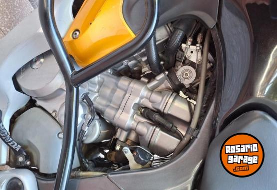 Motos - Honda 700 2008 Nafta 57800Km - En Venta