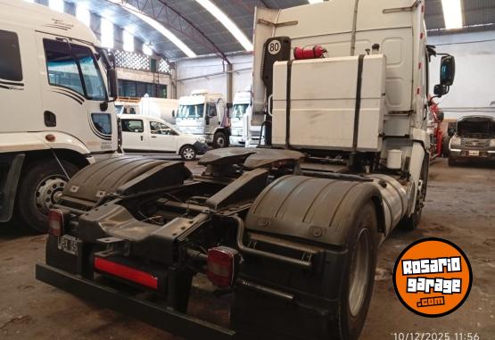 Camiones y Grúas - VOLKSWAGEN 19.320E - TRACTOR - CABINA DORMITORIO - 2010 - En Venta