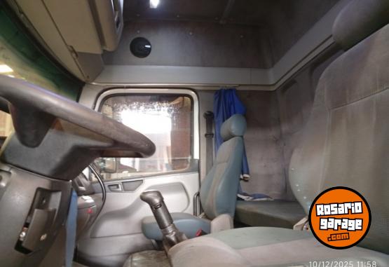 Camiones y Grúas - VOLKSWAGEN 19.320E - TRACTOR - CABINA DORMITORIO - 2010 - En Venta