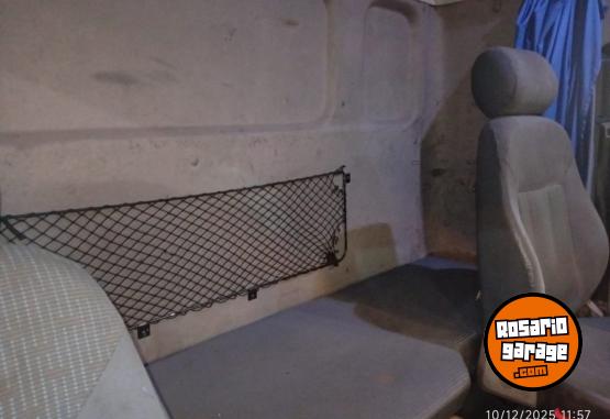 Camiones y Grúas - VOLKSWAGEN 19.320E - TRACTOR - CABINA DORMITORIO - 2010 - En Venta