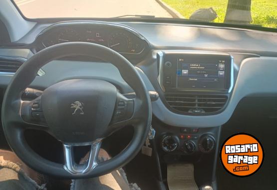 Autos - Peugeot 208 2014 Nafta 126500Km - En Venta