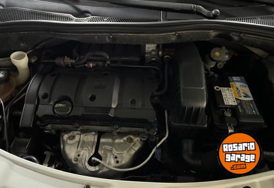 Autos - Peugeot 208 2014 Nafta 131000Km - En Venta
