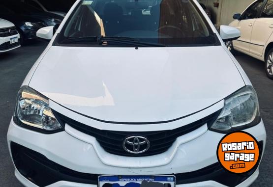 Autos - Toyota ETIOS 2018 Nafta 118000Km - En Venta