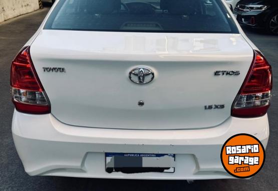Autos - Toyota ETIOS 2018 Nafta 118000Km - En Venta