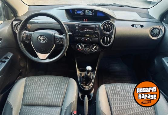 Autos - Toyota ETIOS 2018 Nafta 118000Km - En Venta