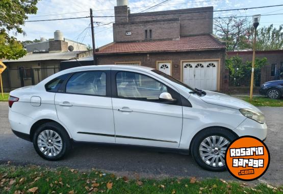 Autos - Fiat Grand siena 2014 GNC 220000Km - En Venta