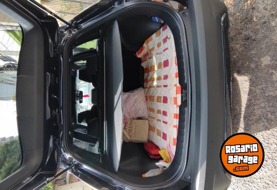 Camionetas - Toyota Corolla Cross Seg 2.0 CVT 2022 Nafta 8760Km - En Venta