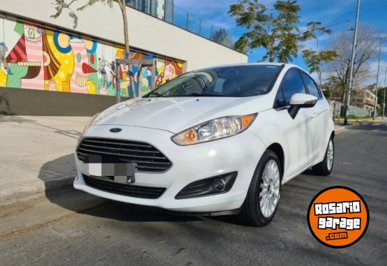 Autos - Ford FIESTA KINECTIC SE 2015 Nafta 61000Km - En Venta