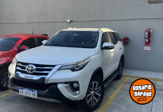 Camionetas - Toyota SW4 2.8 Srx 177cv 4x4 7as 2017 Diesel 180000Km - En Venta