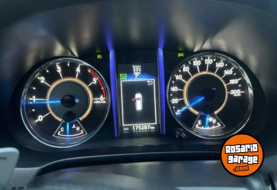 Camionetas - Toyota SW4 2.8 Srx 177cv 4x4 7as 2017 Diesel 180000Km - En Venta