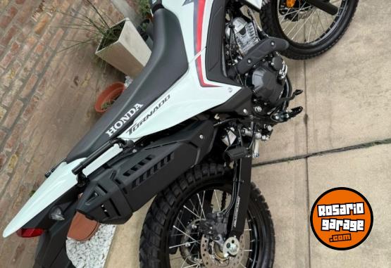 Motos - Honda Tornado 300 2025 Nafta 1600Km - En Venta