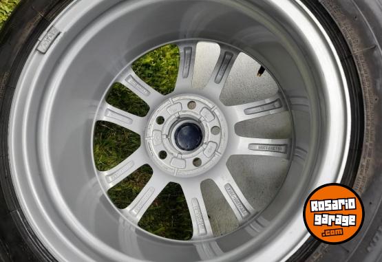 Accesorios para Autos - Llanta 16 para Focus con cubierta Firestone excelente - En Venta