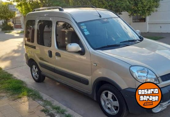 Utilitarios - Renault Kangoo 2011 GNC 190000Km - En Venta